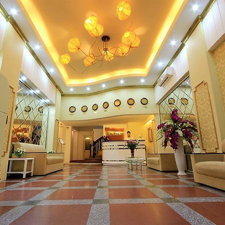 Hanoi Royal Palace Hotel 2 Esterno foto